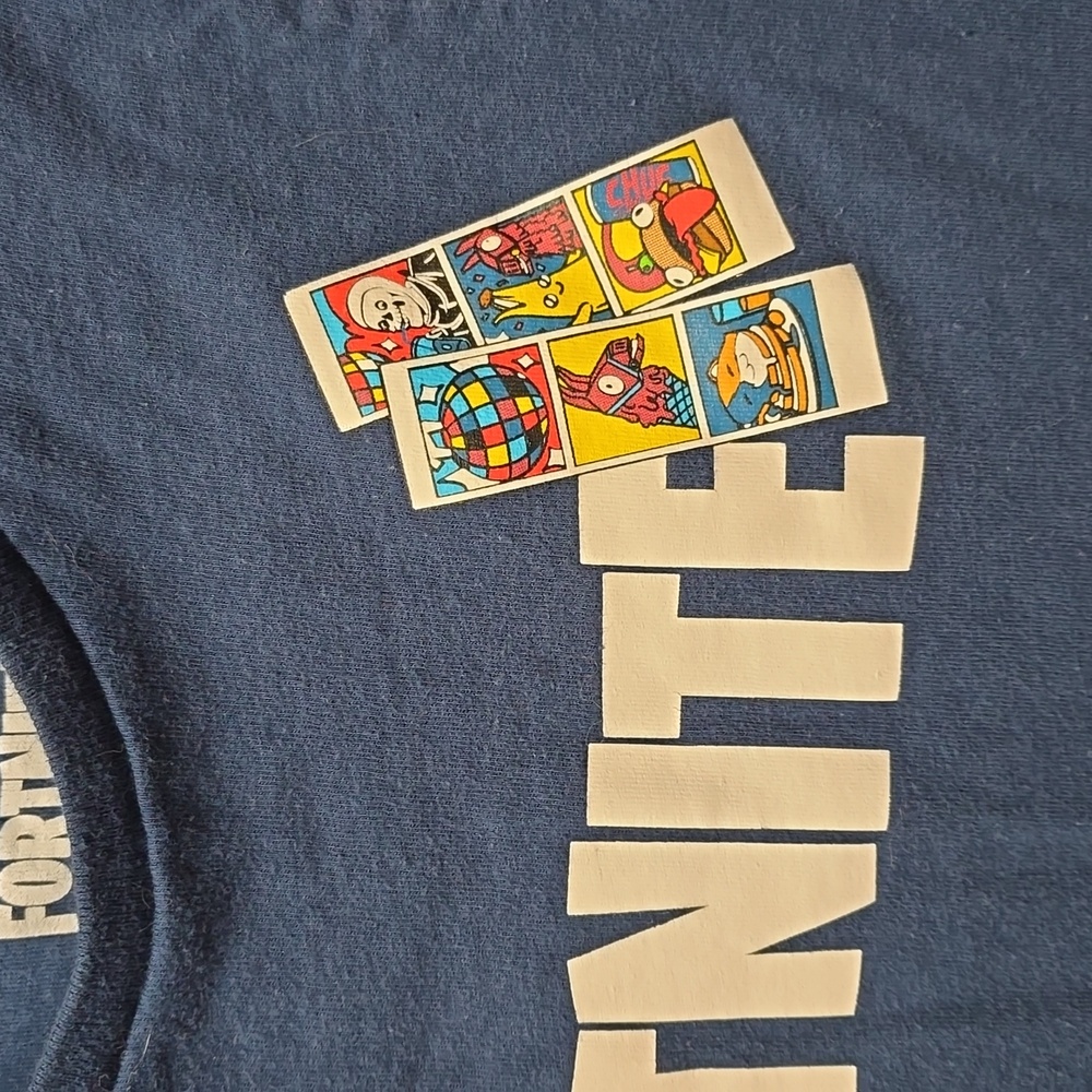 Like New. Fortnite Boy's Blue T-Shirt. Size 10/12 - Picture 2 of 4
